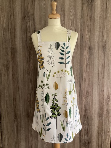Small cross back apron - , in