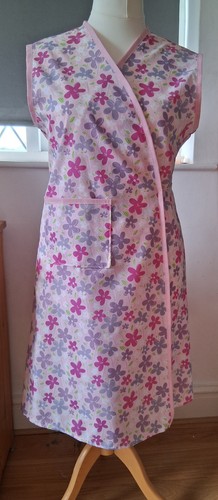 1940s style wrap around pinny - style,