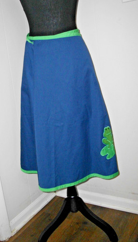 Vintace apron with frog - with,